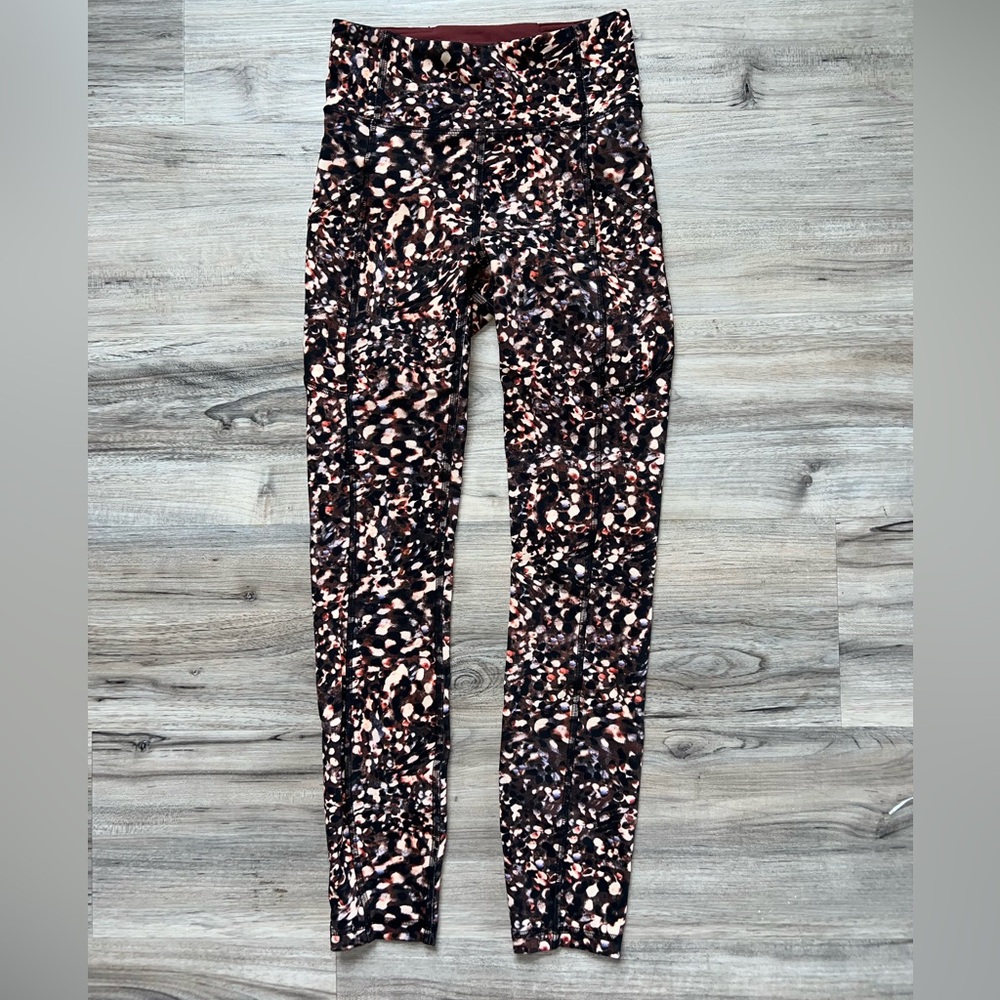 Lululemon Invigorate High-Rise Crop 23"